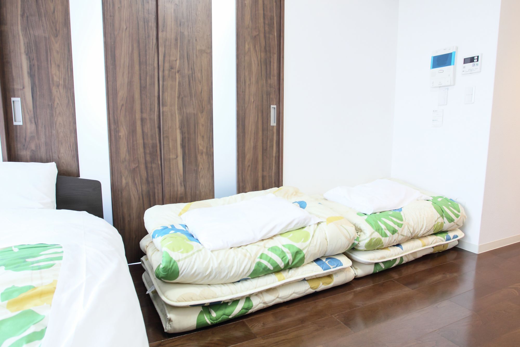 La Familia Yamasaka Apartment *