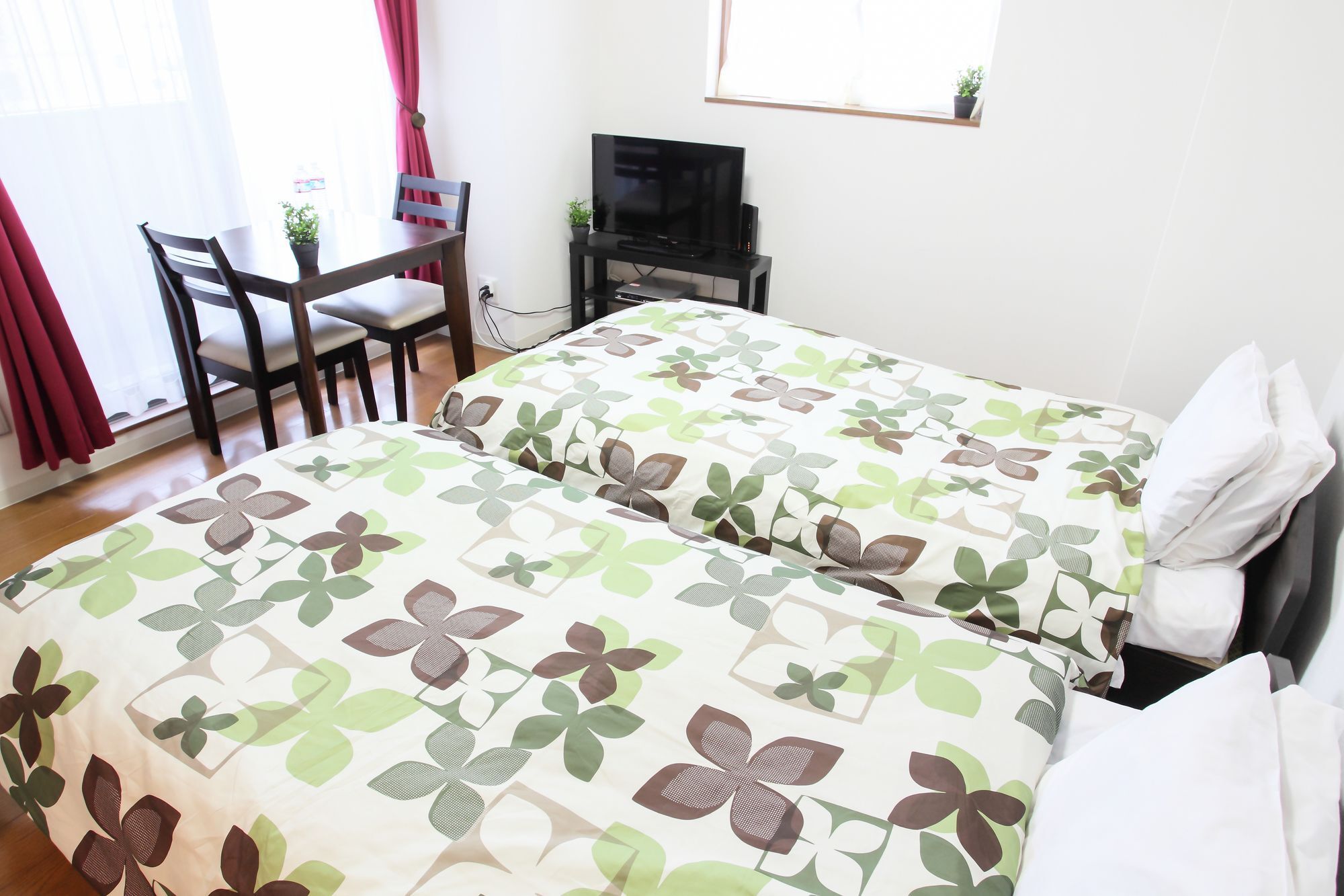 La Familia Yamasaka Apartment *