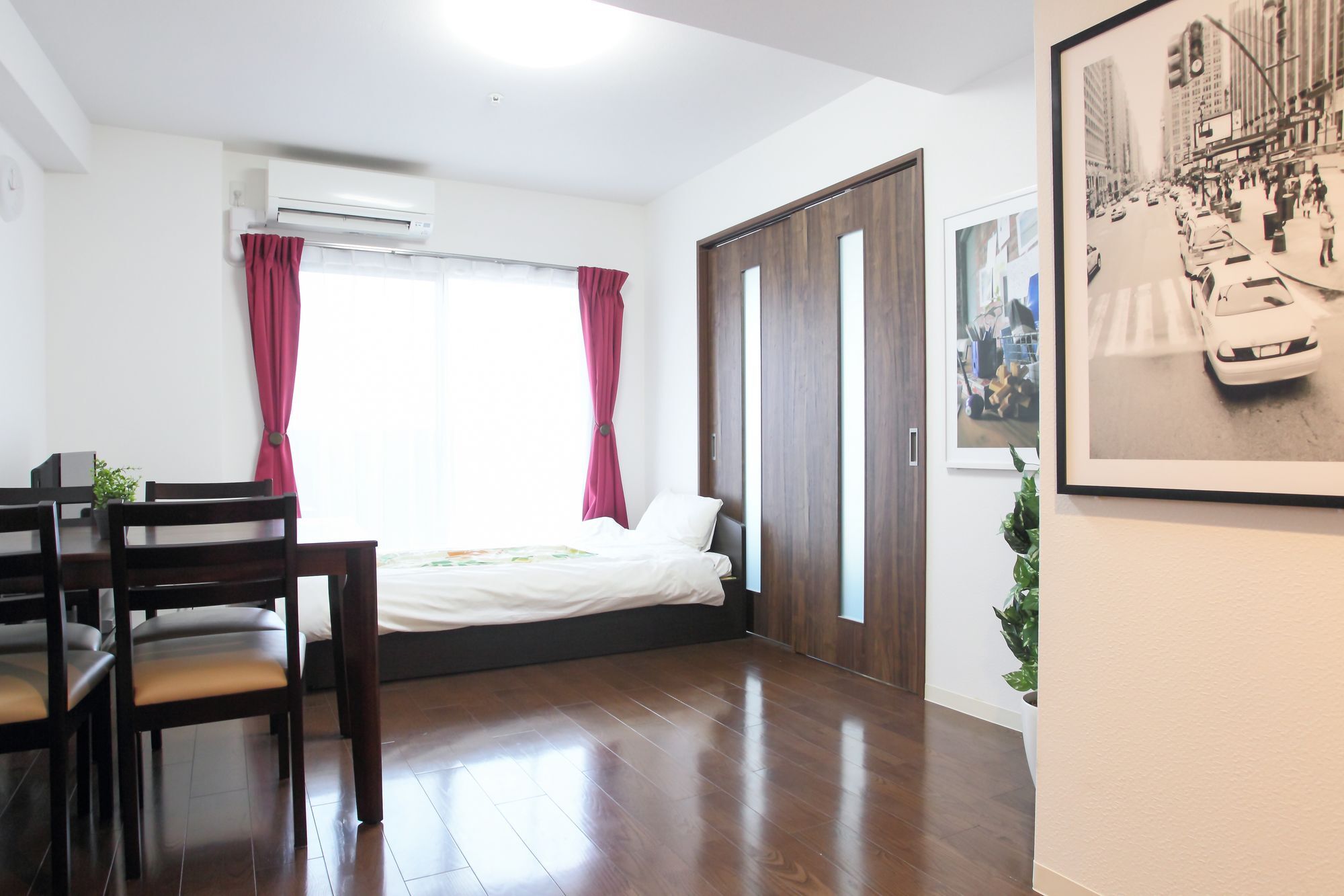 La Familia Yamasaka Apartment