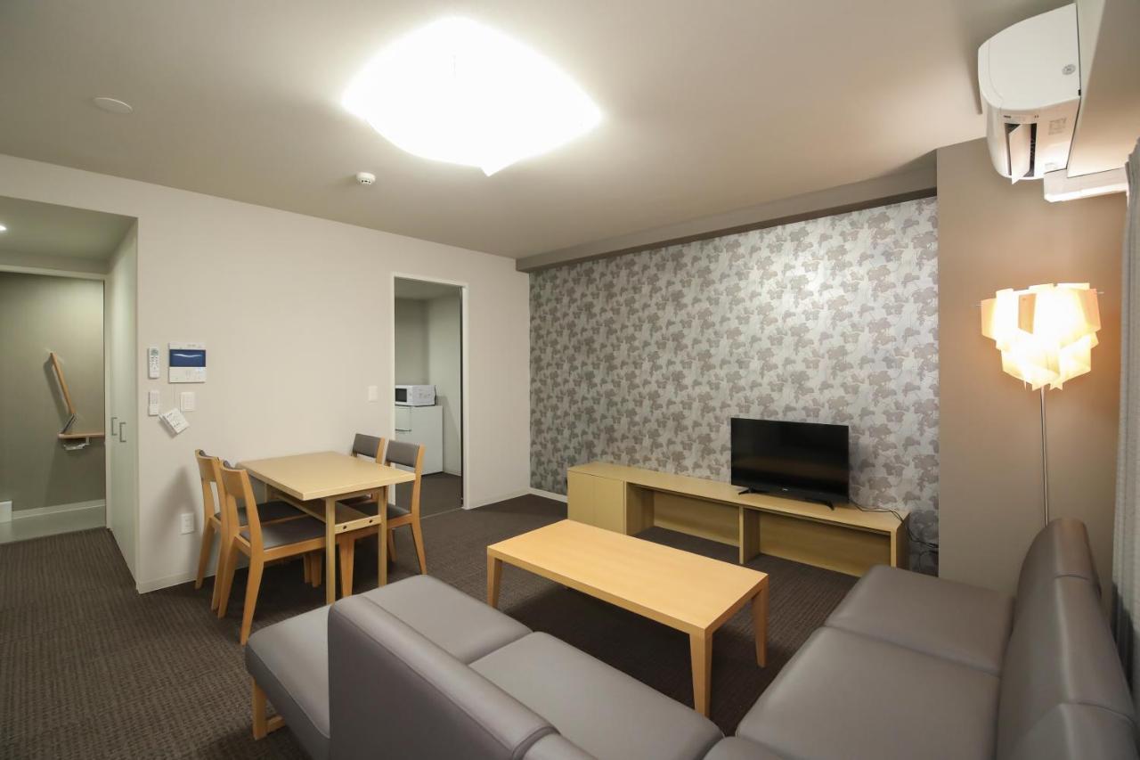 Takuto Hommachi West Apartment