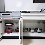Entire Apartment Near Shinosaka/Charles Miyahara