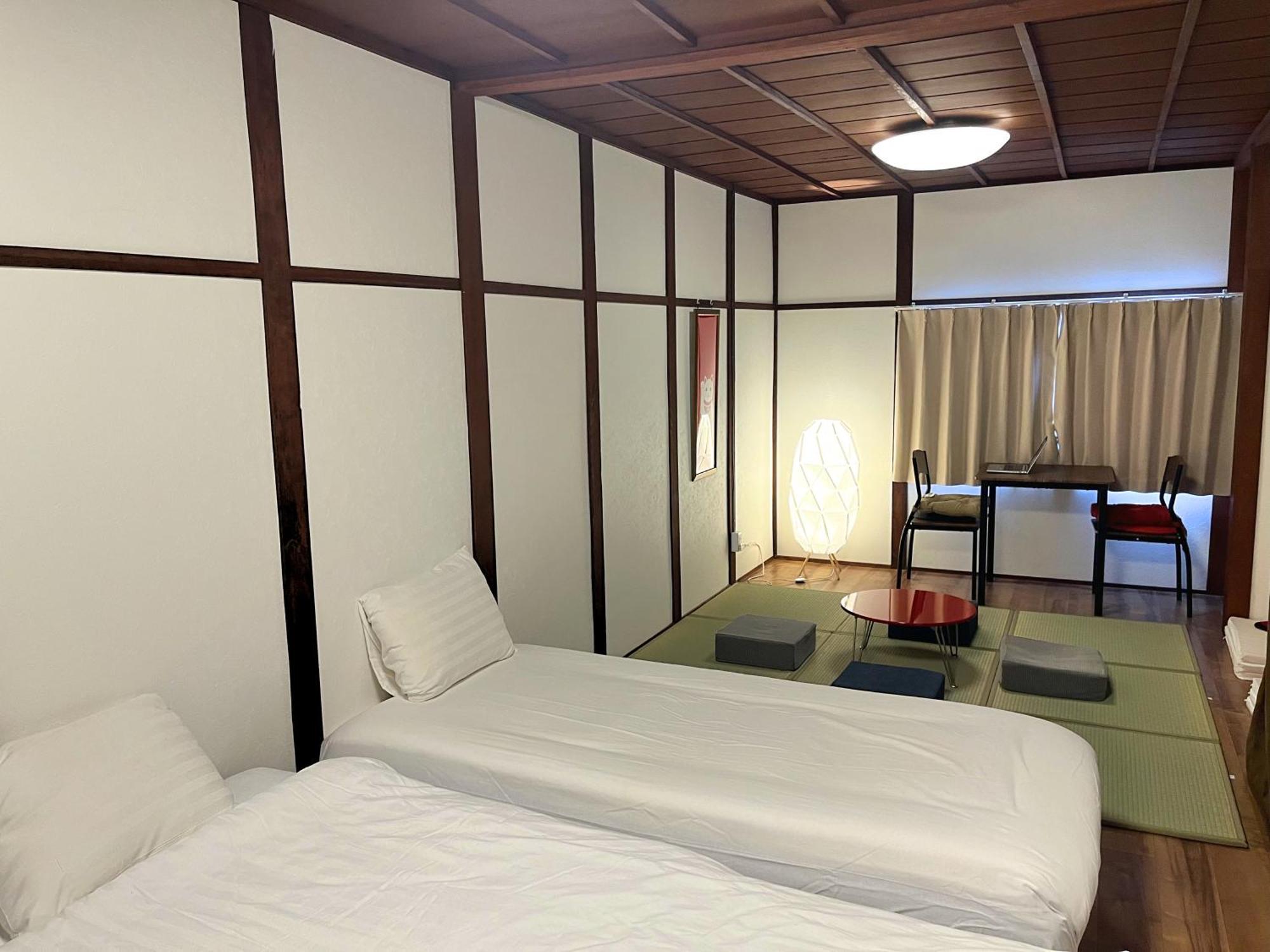 Yagara Terrace House C * Ōsaka