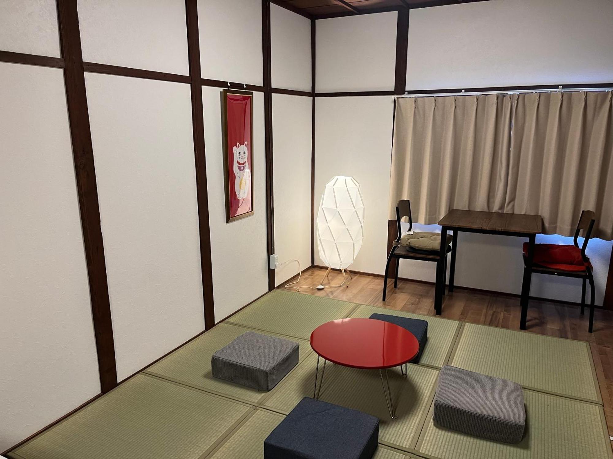 Yagara Terrace House C Ōsaka