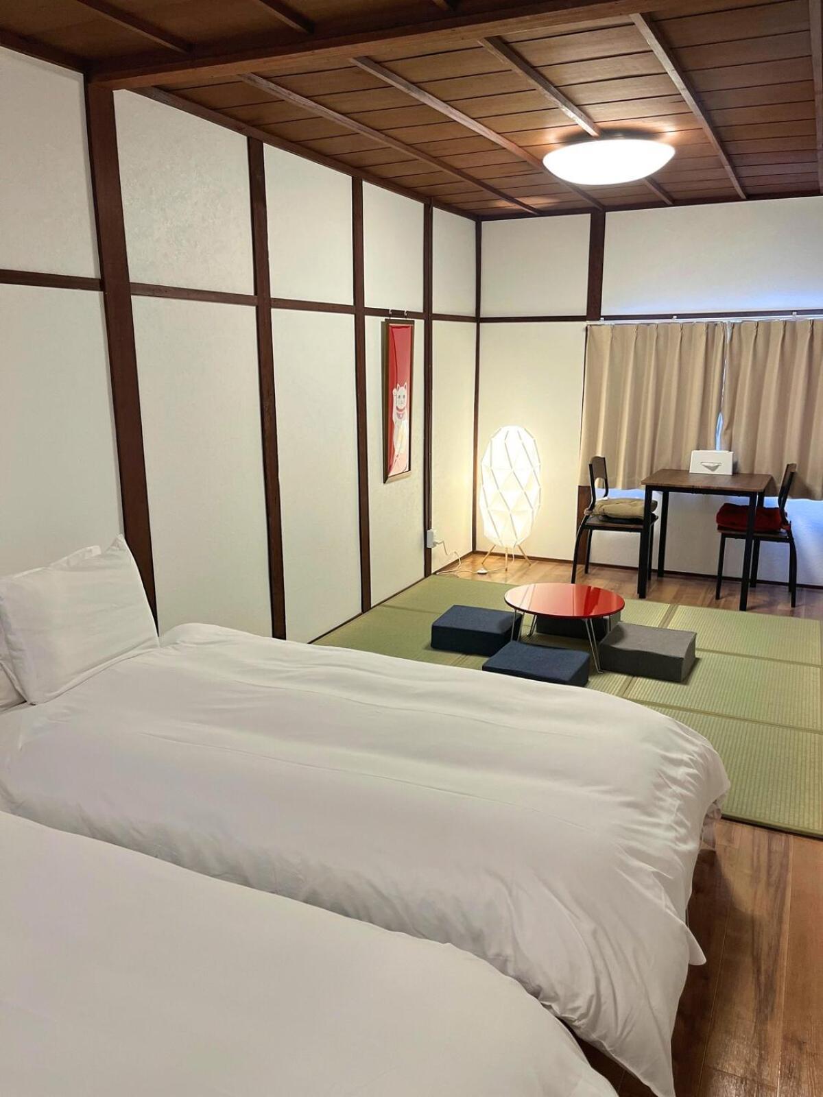 Yagara Terrace House C Ōsaka