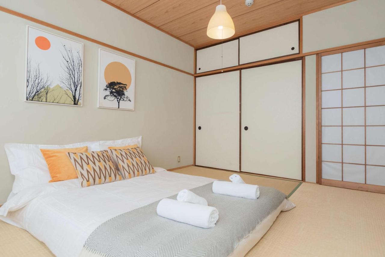 Orenge Apartment