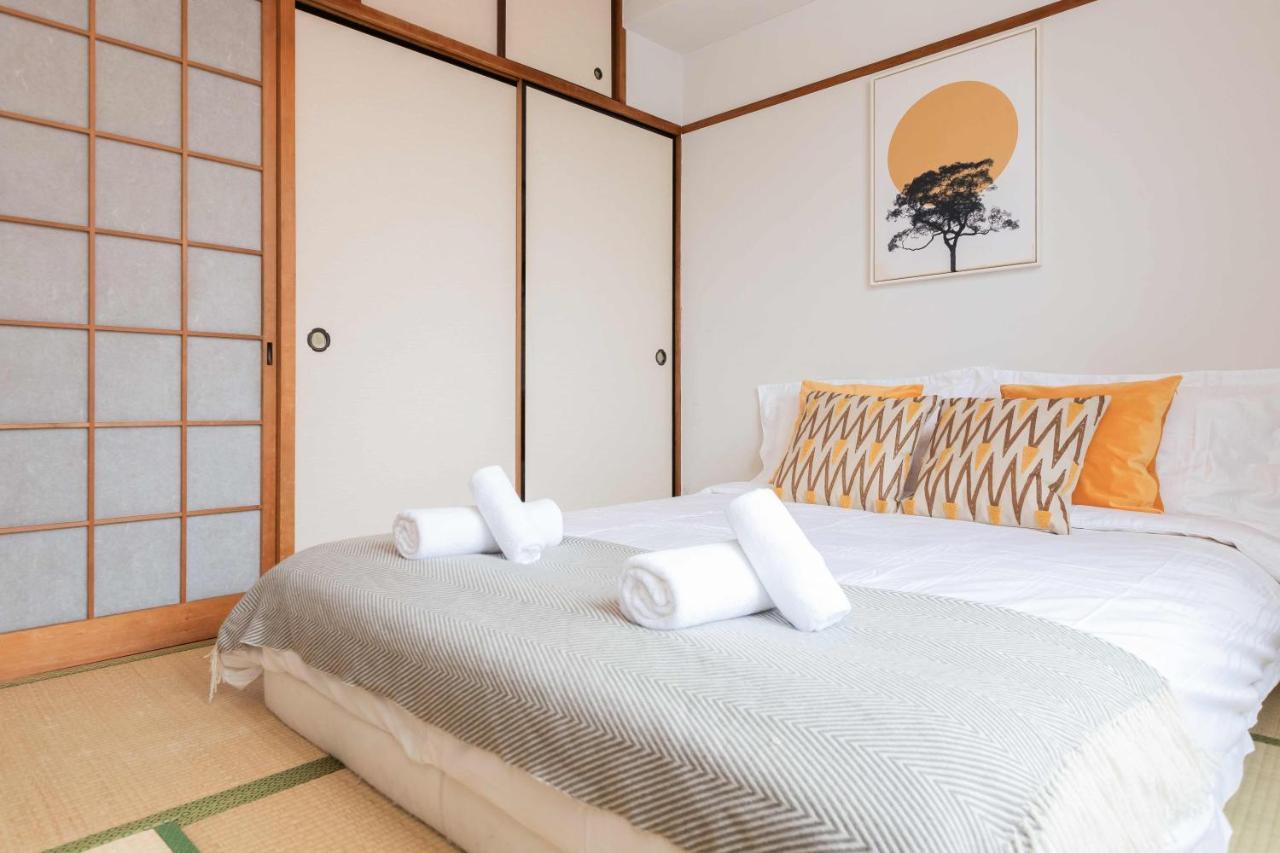 Orenge Apartment
