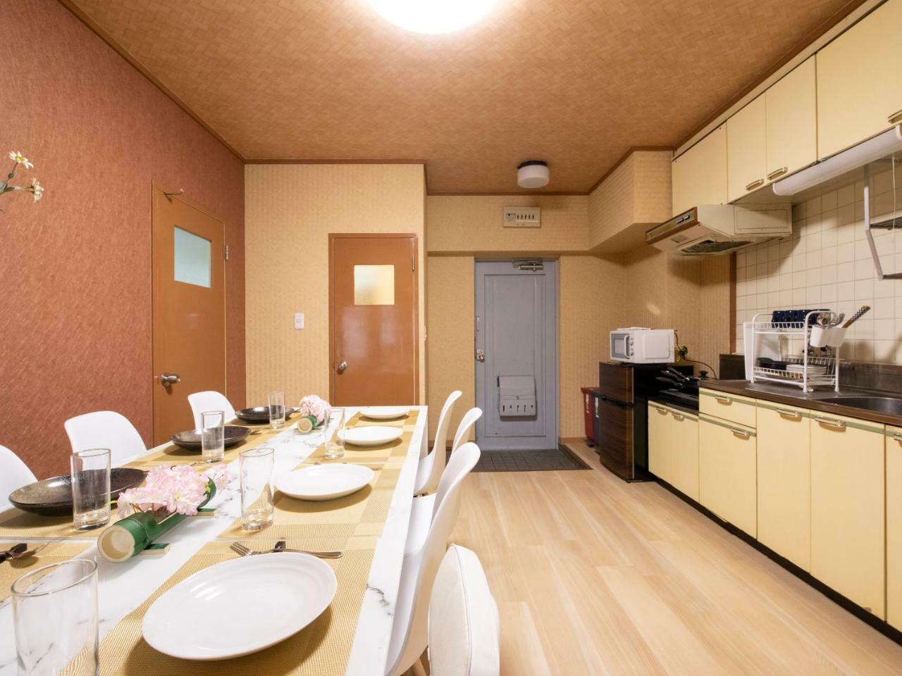 Apartment Modern And Traditional Japanese Style House_namba & Daikokucho
