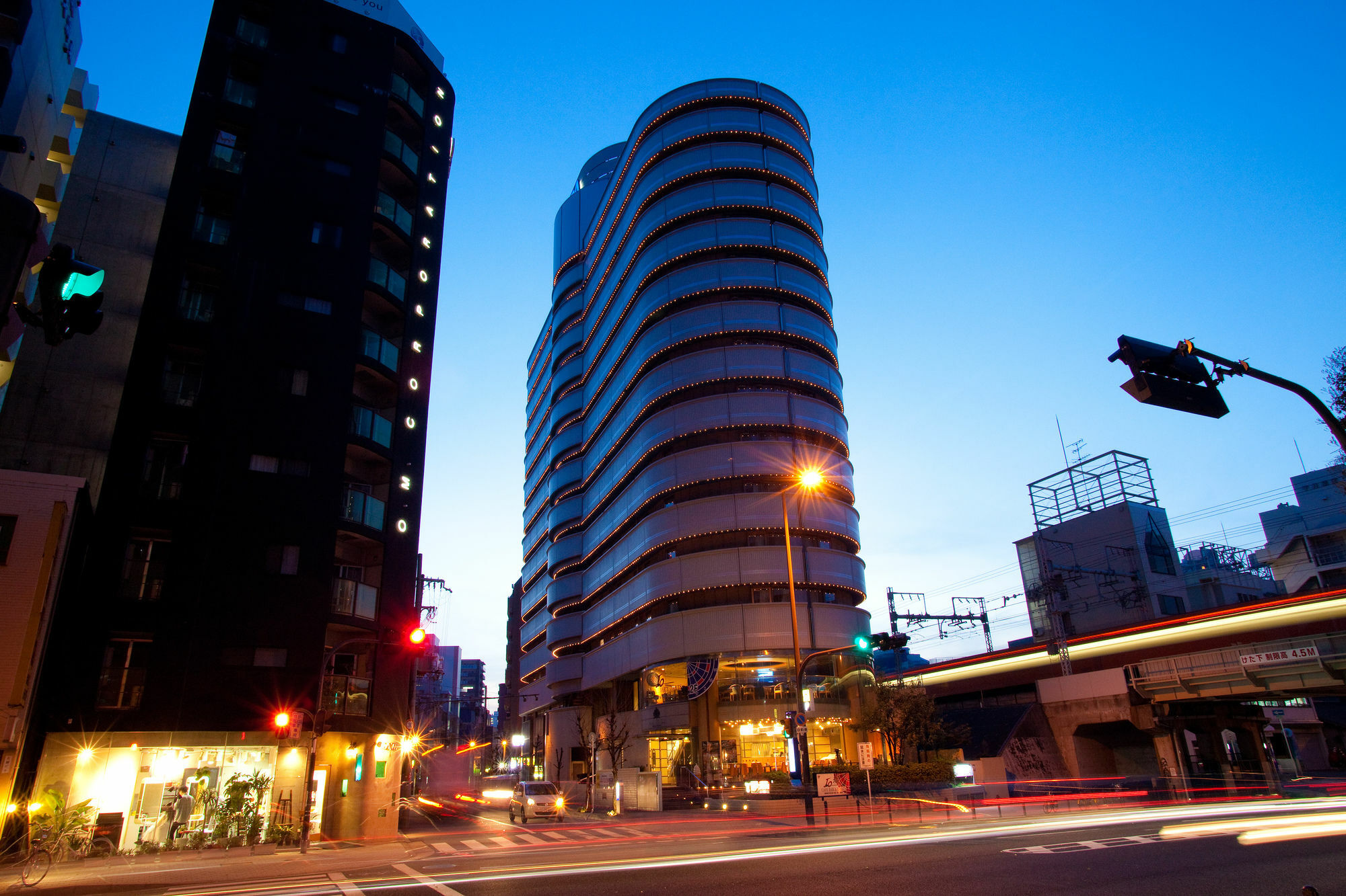Apa Osaka-temma 3*