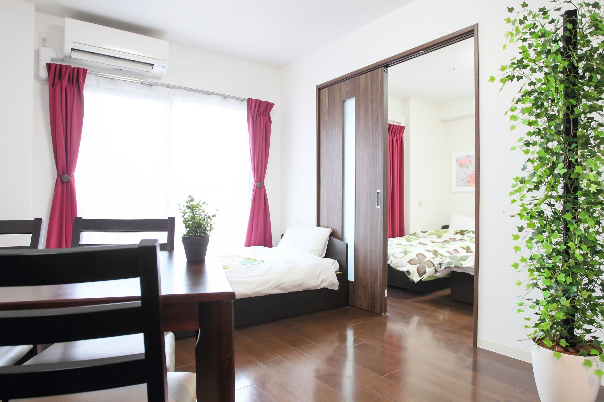 La Familia Yamasaka Apartment